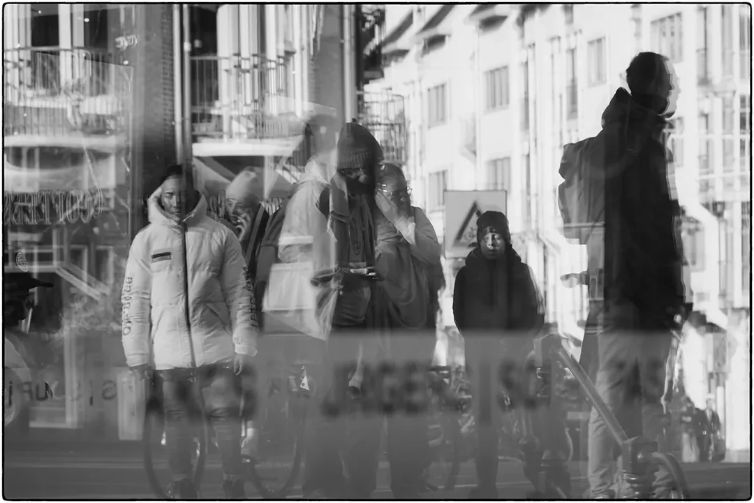 Straatfoto van Paula van den Akker